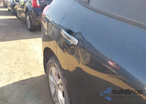 2013 Nissan Rogue Sv z USA, uszkodzony, nr VIN JN8AS5MV4DW640463